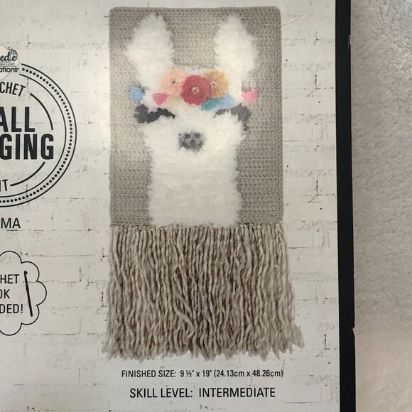 NWT Llama Crochet Wall Hanging Kit - Picture 4 of 5